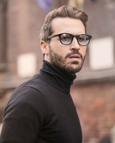 Instructor Anthony Oliver professional diver